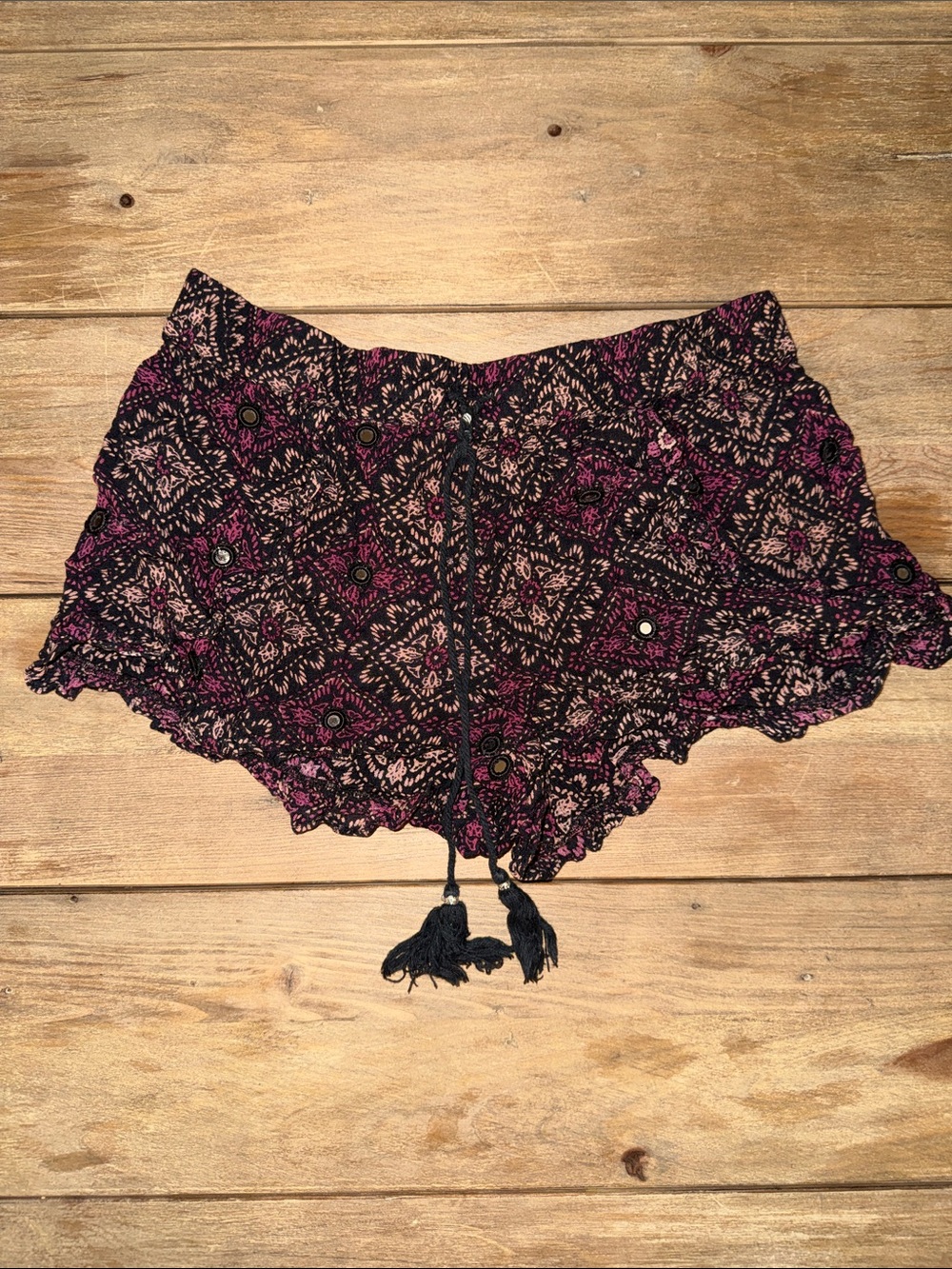 Mudd Black and Pink Patterned Women's Shorts